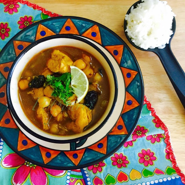 Moroccan chicken with chickpeas and raisins