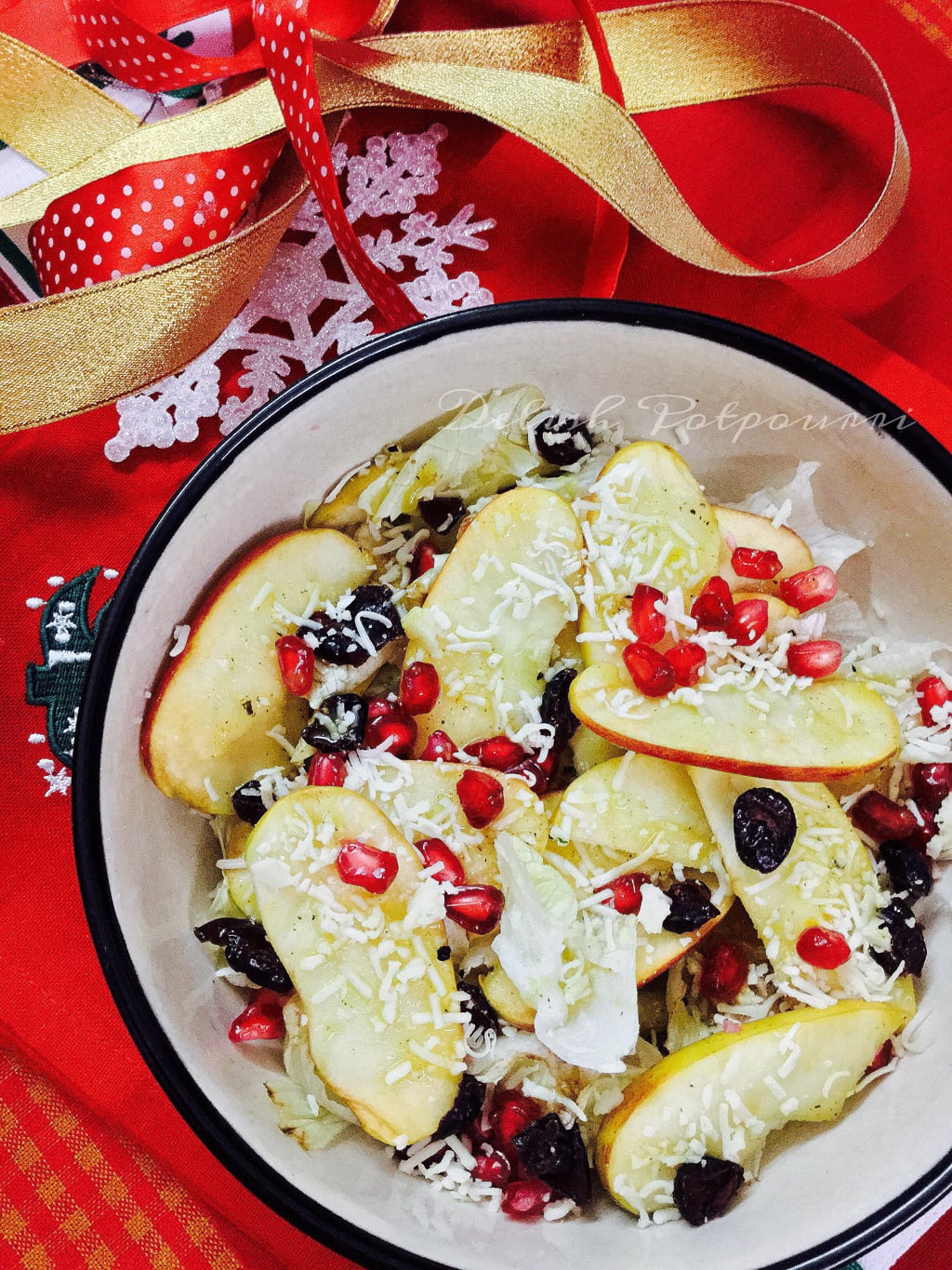 Holiday Salad with a Honey Apple Cider Vinaigrette …a Christmas collab