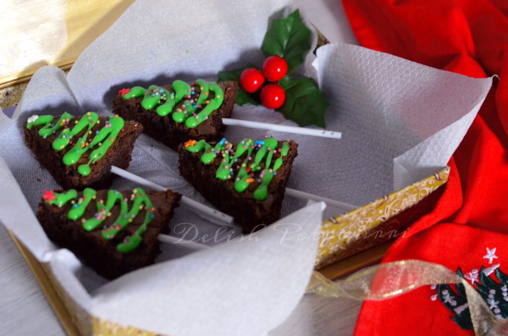 Christmas tree gingerbread brownies 