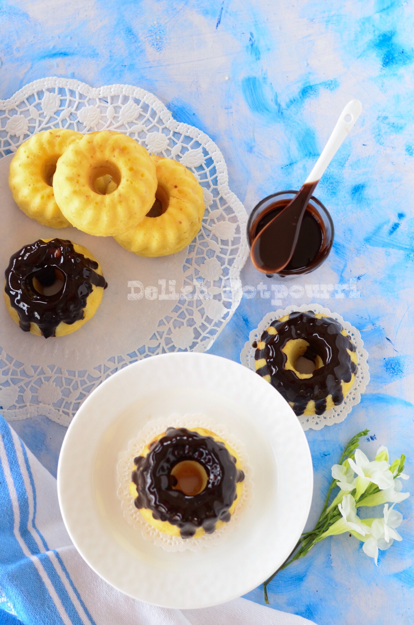 Melt n mix white chocolate bundts